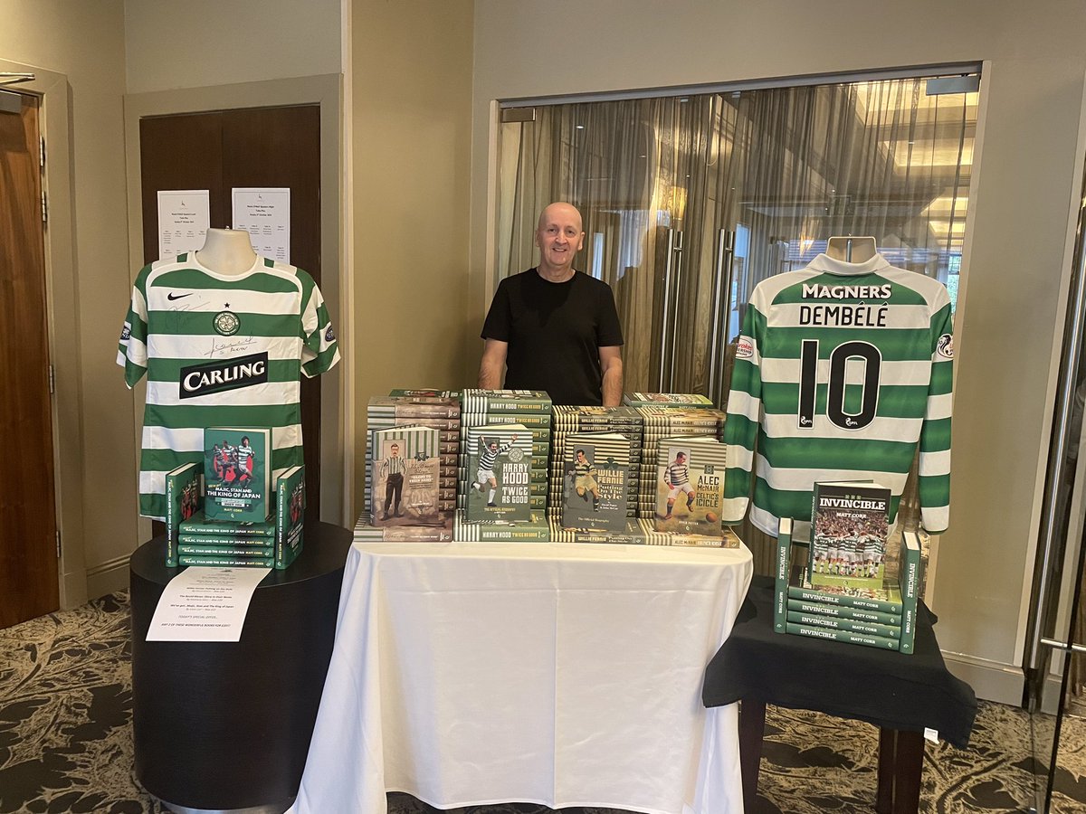 Boola_vogue's tweet photo. For anyone organising a Celtic-related event this spring…

If you fancy offering something a bit different for your guests why not include a bookstore or customised slide presentation?

Few shows lined up already (no spoilers 🤪) but dates still available so get in touch. 🍀📚🎬 https://t.co/U9KLGnOKPt