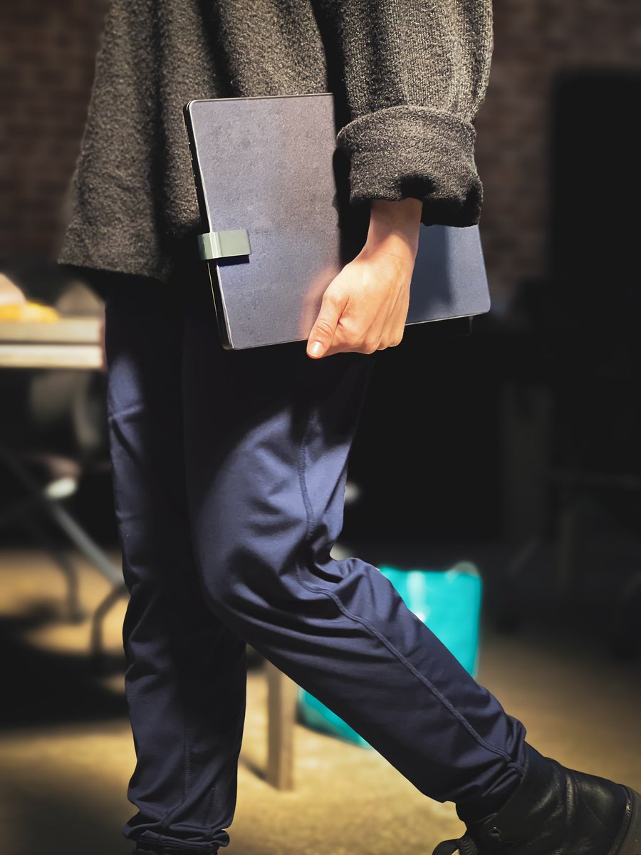 Ever had a mouse that clips to your laptop? Don’t think so.

You know what can? NotAMouse 😎