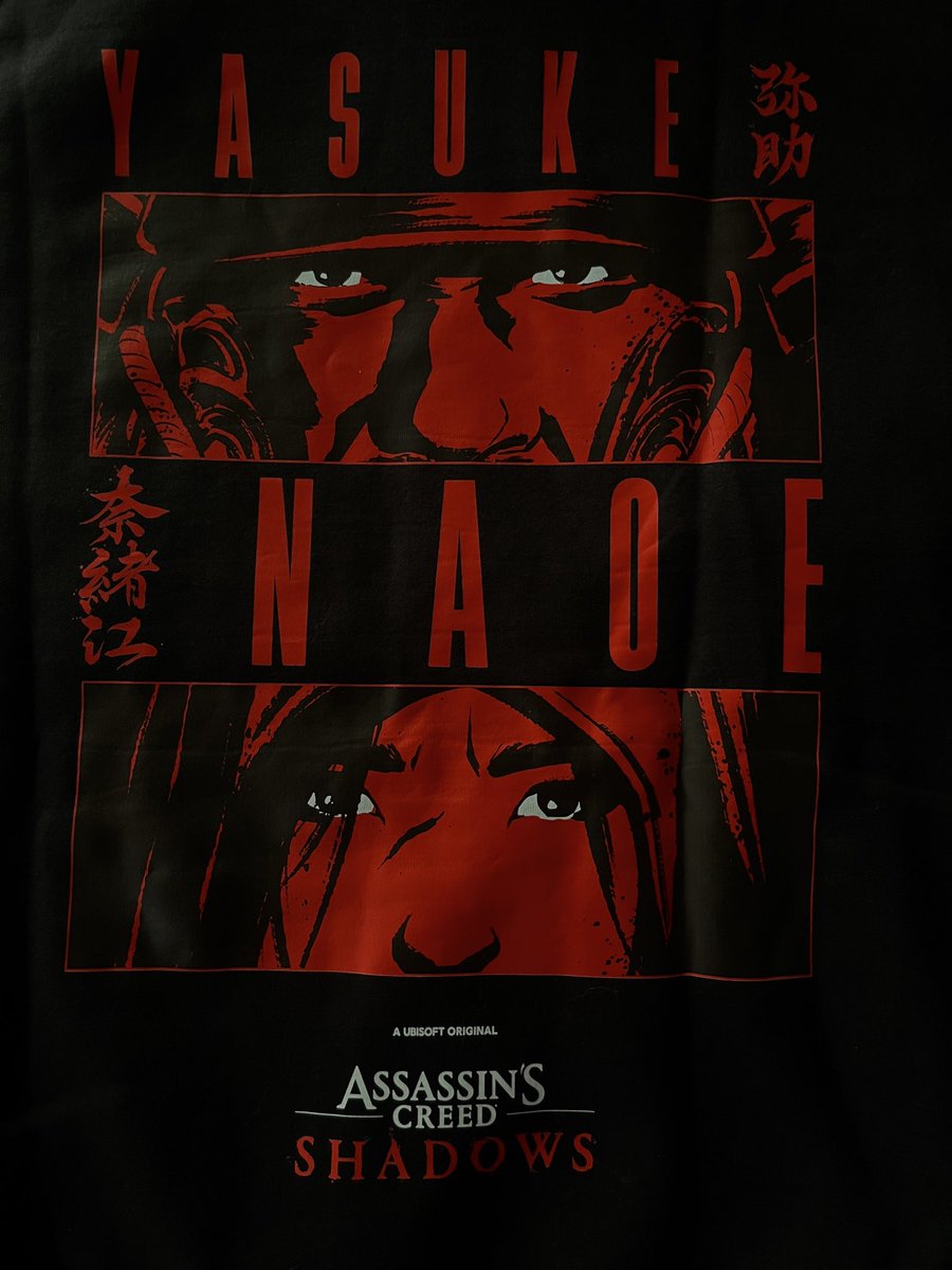 Me llegó la merch que gané por el sorteo de #AuronHouse x 
 #AssassinsCreedShadows 
me encantooooo quería tanto la hoodie muchas gracias <a href="/auronplay/">Auron</a> te quiero mucho 🥹🤍