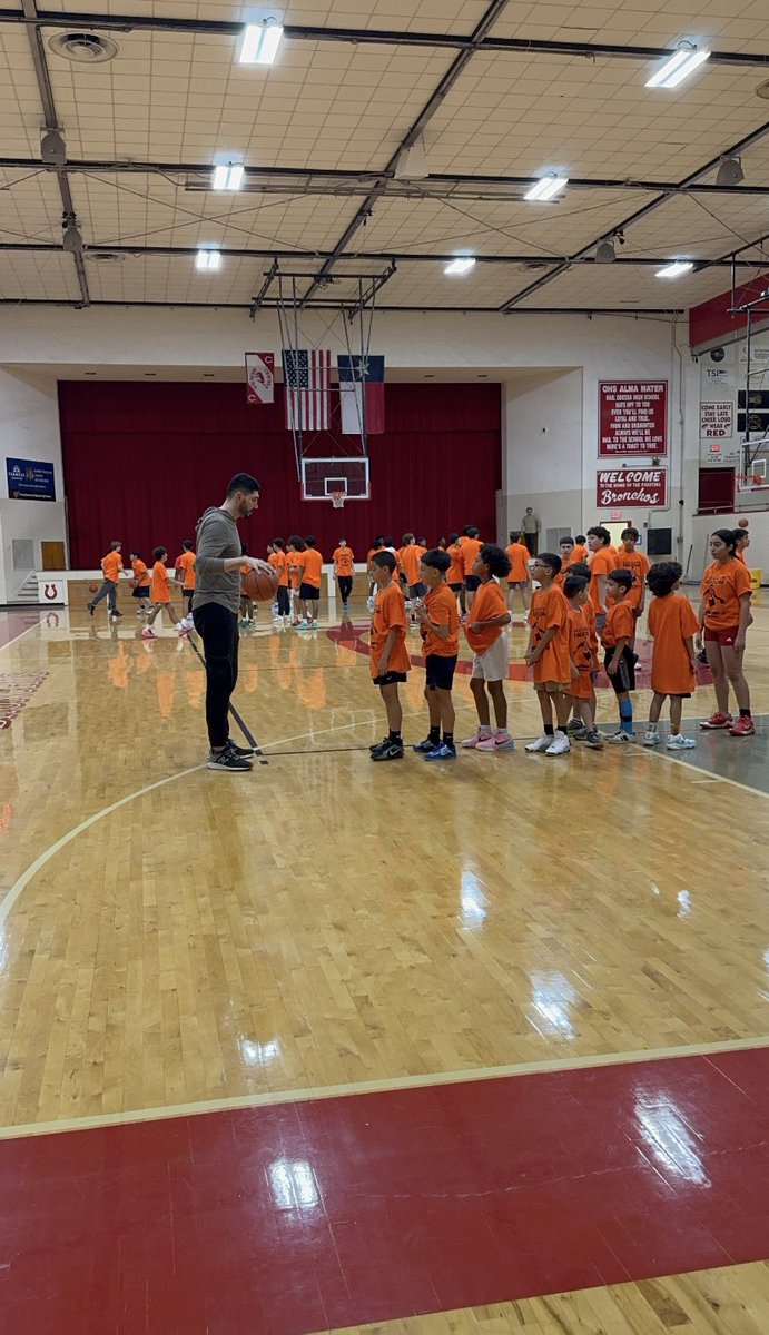 OHSbronchoHOOPS's tweet photo. Great turnout for the Enes Kanter Freedom Basketball Camp. Thank you Peace Academy for allowing us to help you all service the community. Great event!

@BigRedBronchos @BronchoNews @ECISDAthletics https://t.co/kae8iyFOwR