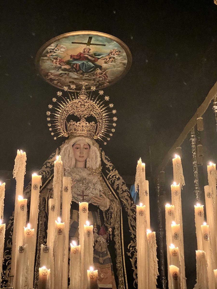 0:15| María Santísima de los Dolores por la Calle Fray Diego