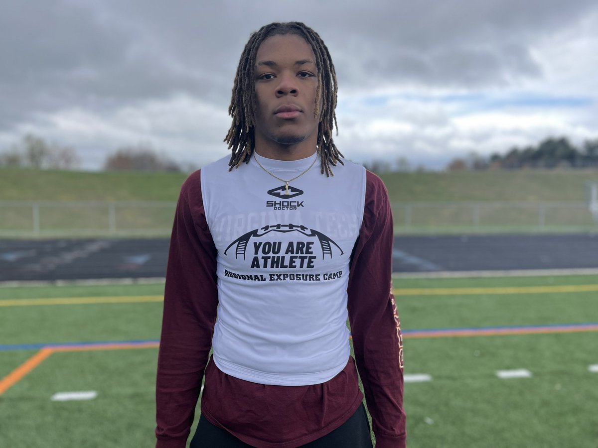 Brandon Howard (@bhoward_11) on Twitter photo St. Francis (MD.) Academy ATH Jaylen “JJ” Burrell (<a href="/1JaylenBurrell/">Jaylen “JJ” Burrell</a>)
Burrell is an intriguing prospect who can contribute on both sides of the ball.
Today he preformed at wideout & showed burst & made several big plays over the top of defenders.
He holds multiple #D1 offers. St. Francis (MD.) Academy ATH Jaylen “JJ” Burrell (<a href="/1JaylenBurrell/">Jaylen “JJ” Burrell</a>)
Burrell is an intriguing prospect who can contribute on both sides of the ball.
Today he preformed at wideout & showed burst & made several big plays over the top of defenders.
He holds multiple #D1 offers.