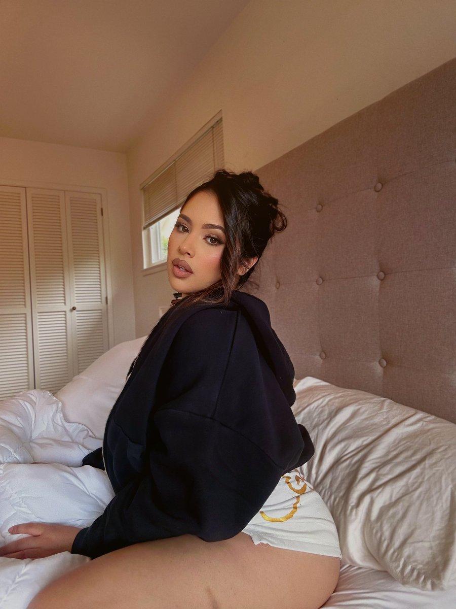 JASMINEVILLEGAS's tweet photo. ❤️ https://t.co/lyjNnLa9YK