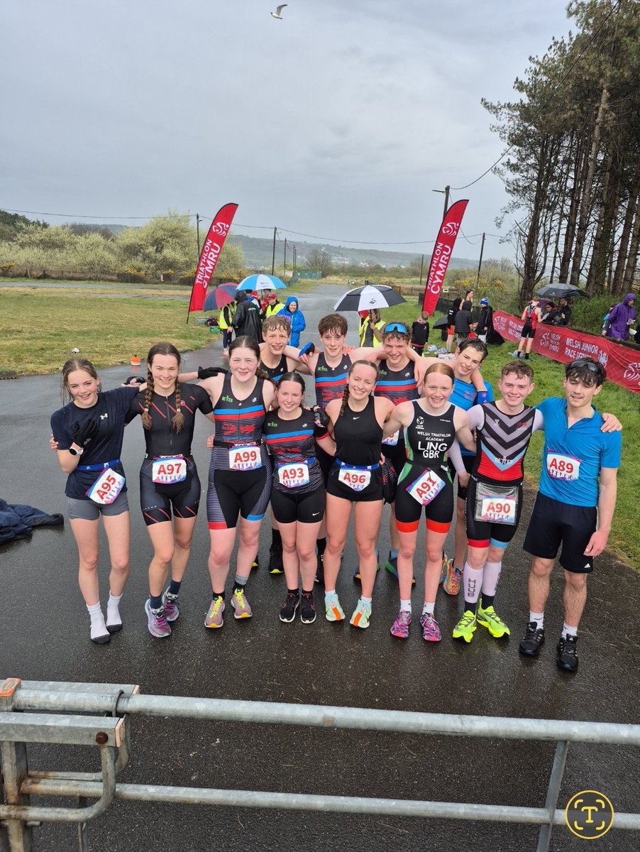 slingy75's tweet image. Pembrey Duathlon, 1st time racing with a bike and a 3rd place finish. Racing a year older is tough, but Liv smashed it, and it was an amazing day with the Cardiff junior Triathlon Crew. 💪👍 #RunBikeRun