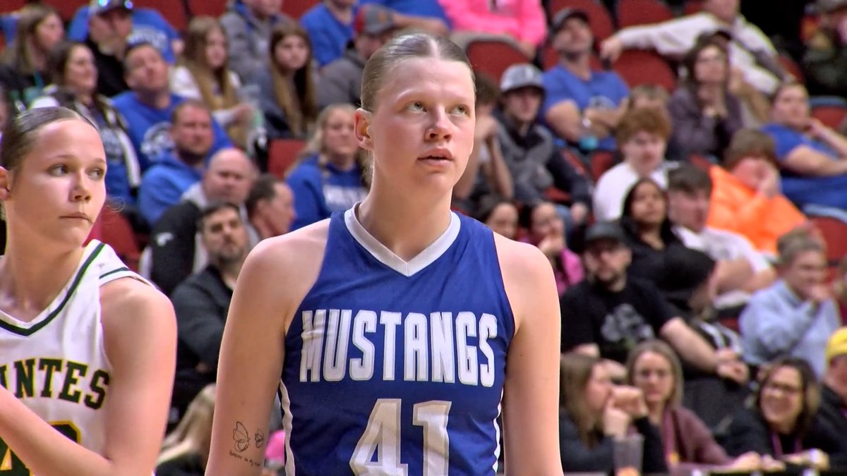 KCAU 9 SportsZone (@sportszonekcau9) on Twitter photo PLAYER OF THE YEAR NOMINEE!
Capping off her career with another <a href="/IGHSAU/">IGHSAU</a> State trip and a spot on the 1A All-Tournament team, <a href="/NFMustangs/">N-F Schools</a>' leading scorer <a href="/HindersKinzee/">Kinzee Hinders</a> is our next SportsZone Girls Basketball Player of the Year nominee!
WATCH HERE 🏀⬇️
siouxlandproud.com/sports/local-s… PLAYER OF THE YEAR NOMINEE!
Capping off her career with another <a href="/IGHSAU/">IGHSAU</a> State trip and a spot on the 1A All-Tournament team, <a href="/NFMustangs/">N-F Schools</a>' leading scorer <a href="/HindersKinzee/">Kinzee Hinders</a> is our next SportsZone Girls Basketball Player of the Year nominee!
WATCH HERE 🏀⬇️
siouxlandproud.com/sports/local-s…