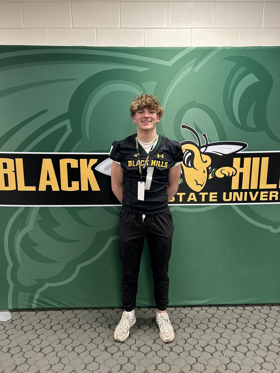 dzand3r's tweet photo. I had a great time today at @BHSUFB junior day. It was a fantastic experience learning more about the program. Thanks to all the coaches who helped out. Excited to see what the future holds! @BreskeJosh @CoachStazer @DavidsonDrake12 @MarquezJayden https://t.co/FhFC96ukC3