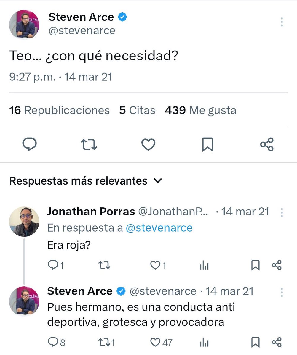 SOLO_JUNIOR's tweet photo. 🤐 Con una camiseta es grotesco, con la otra los árbitros son payasos y sale el “reglamento dice” https://t.co/7MmnMge2ri