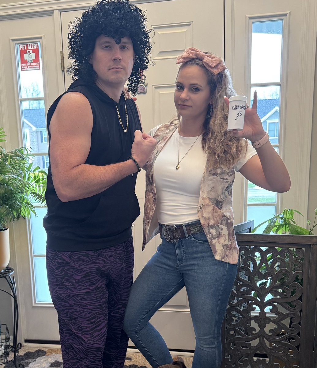 philbo1111's tweet photo. Going out for a hot date with momma tonight! #90sparty @mariolopezviva #billsmafia https://t.co/YLZDJj19LD