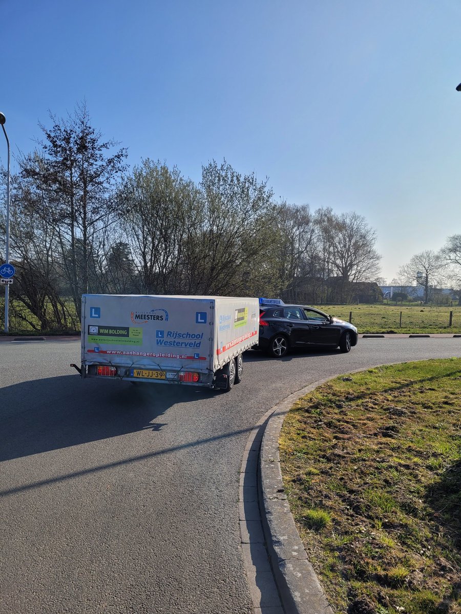 rijschoolmeppel's tweet photo. Je aanhangerrijbewijs haal je bij Rijschool Westerveld #meppel #staphorst #havelte #nijeveen #meppelnoord #steenwijk #meppelzuid https://t.co/Xz5jykq6Cr