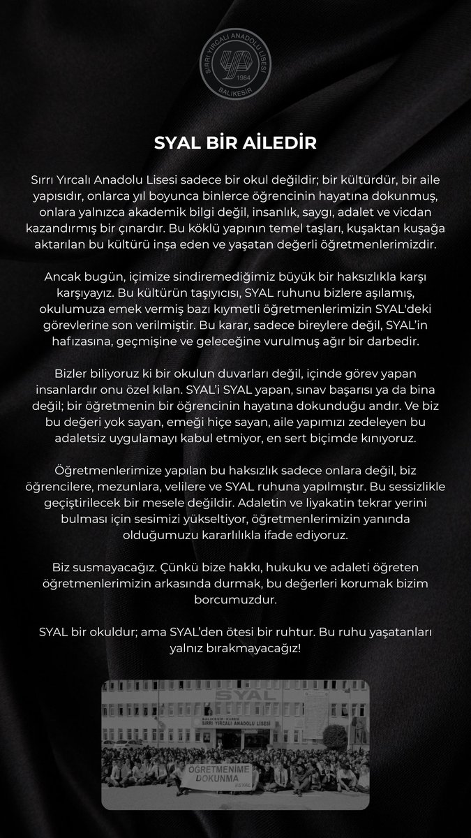 ugursahinn0's tweet photo. SYAL BİR AİLEDİR!
#ÖğretmenimeDokunma https://t.co/6BPTr7Iy7D