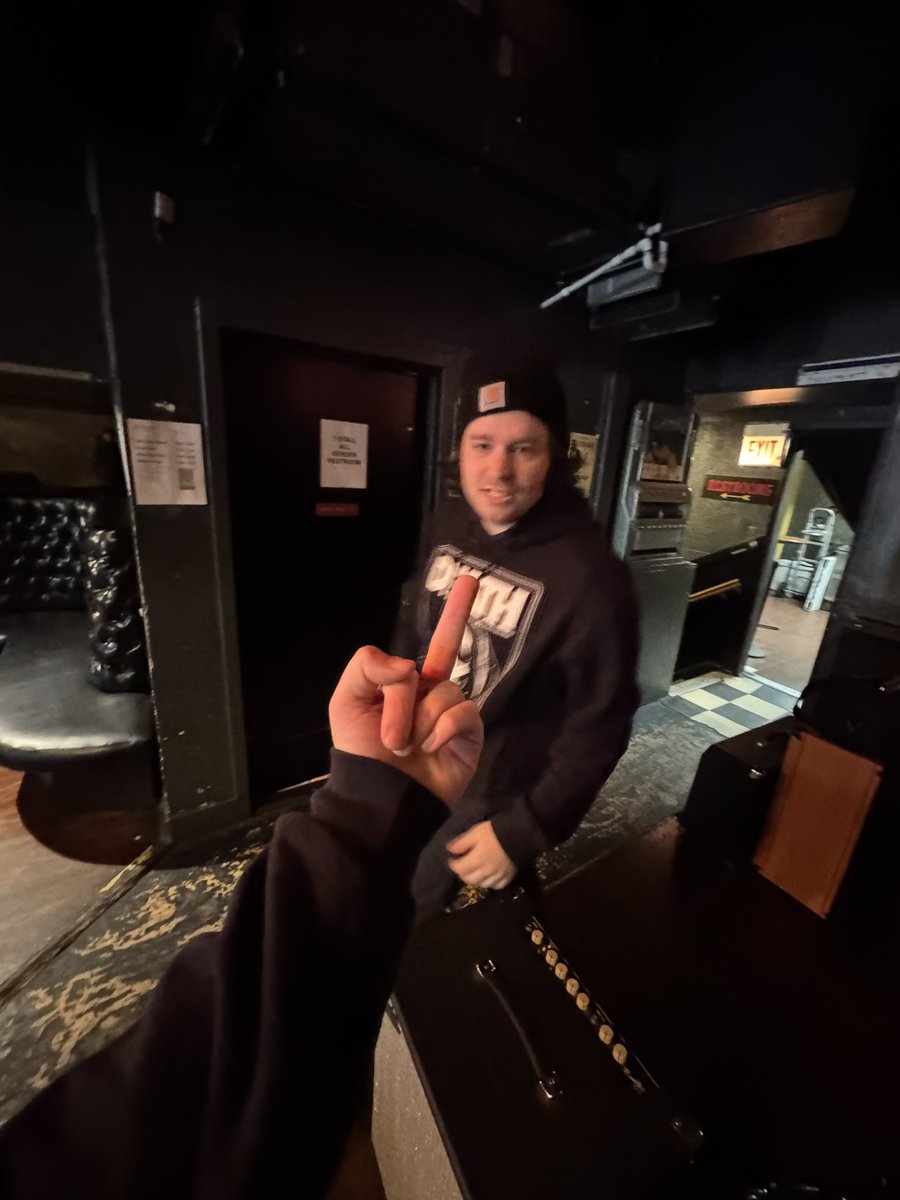 burke (@burkeistired) on Twitter photo 