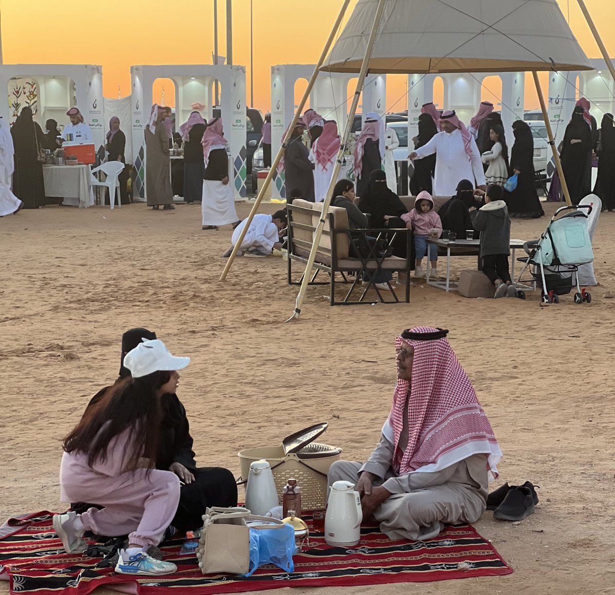 📷كاشتين بساحة فعاليات مهرجان #مزاد_الإبل_بالجوف 🤩🫡