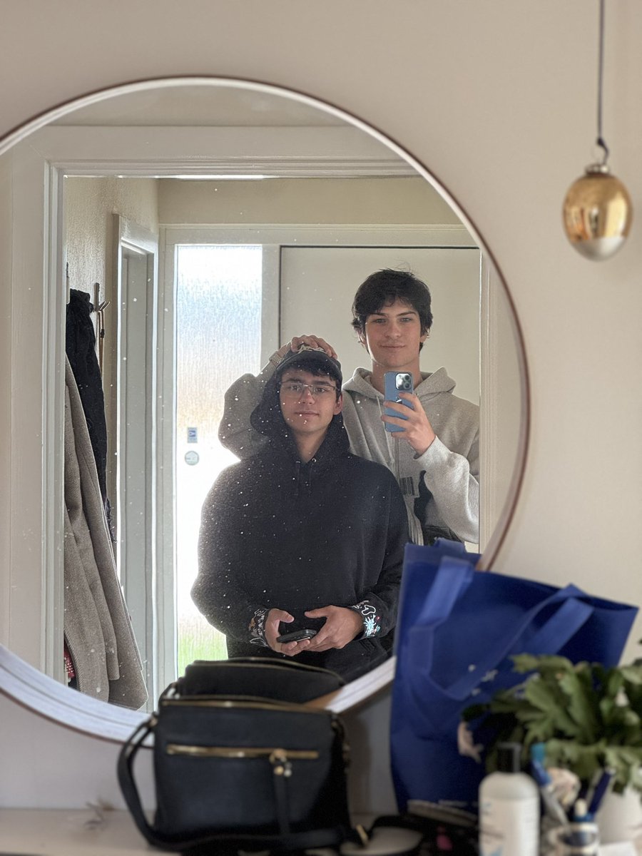 Yuta tweet media