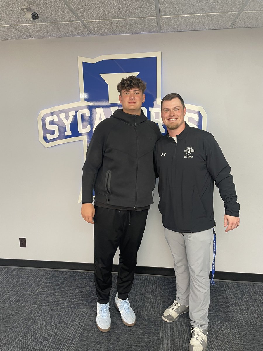 Gavin_Wilkins07's tweet photo. Thank you to @FBCoachHale @CoachDF2025 @CmalryMallory for having me at Indiana State! Had an amazing time back home in Indiana. Im grateful for the opportunity to check out campus and talk with the staff! 
@CoachReino @classicqb @CoachDeejay86 https://t.co/NR0luZg7qW