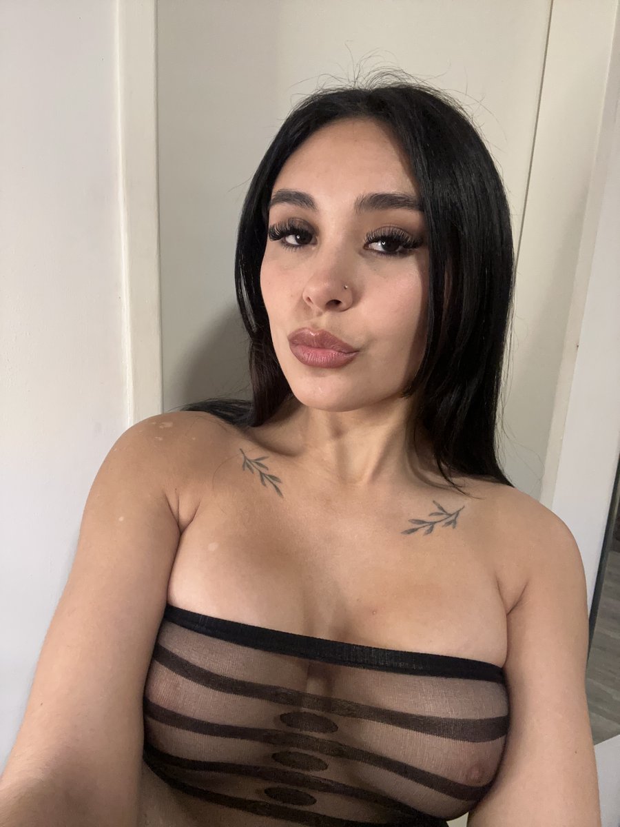 mayasofix96's tweet photo. The content you really want is just a click away 😈🔥➡️ https://t.co/QCcl2j8EAp https://t.co/BVLvWXEszf