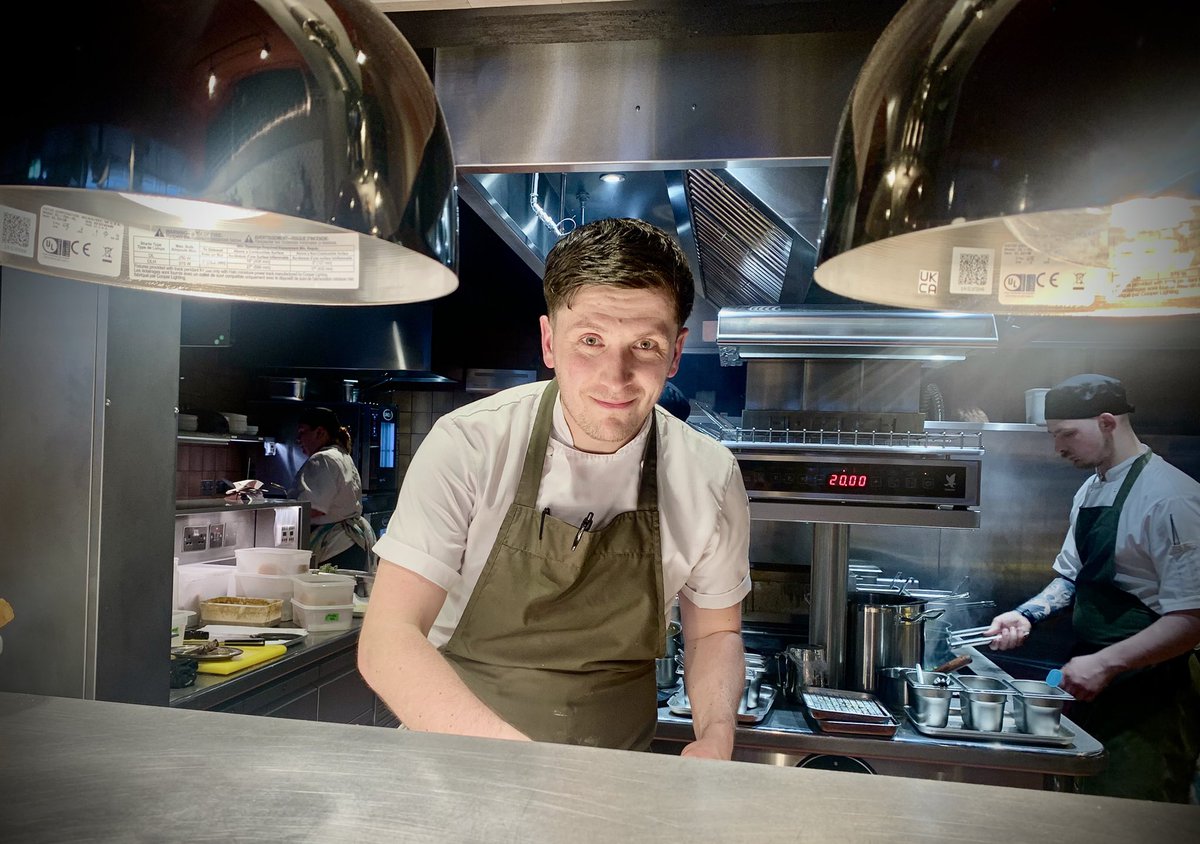 CateDvineWriter's tweet photo. Some really interesting dishes,including sea bream crudo, at the newly-reopened @OxAndFinch under new head chef #CraigNelson. The trick is to keep eating! My review for @BiteMagazine
https://t.co/jfjDRSdXsx https://t.co/DoXr33hu78