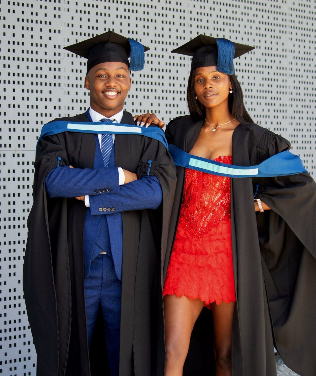 AnamandlaZweni's tweet photo. POV: You and your girl graduated at the same time, and you're now qualified Software Engineers🧎🏽‍♂️❤️. https://t.co/V6DvTGF3xq