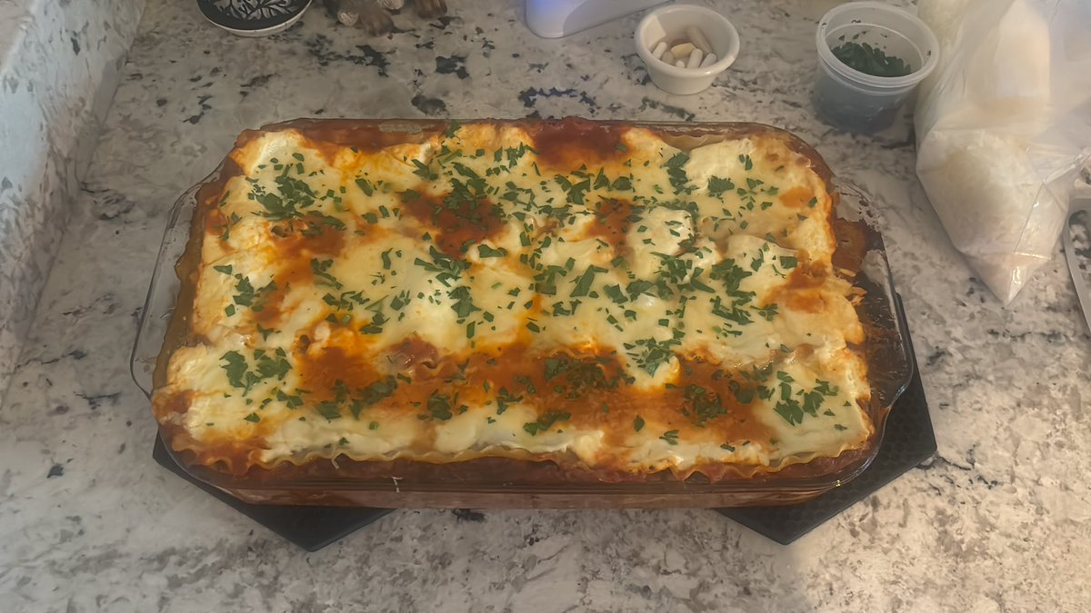 For the inevitable what’s for dinner questions, here it is. I made wifey a nice lasagna.