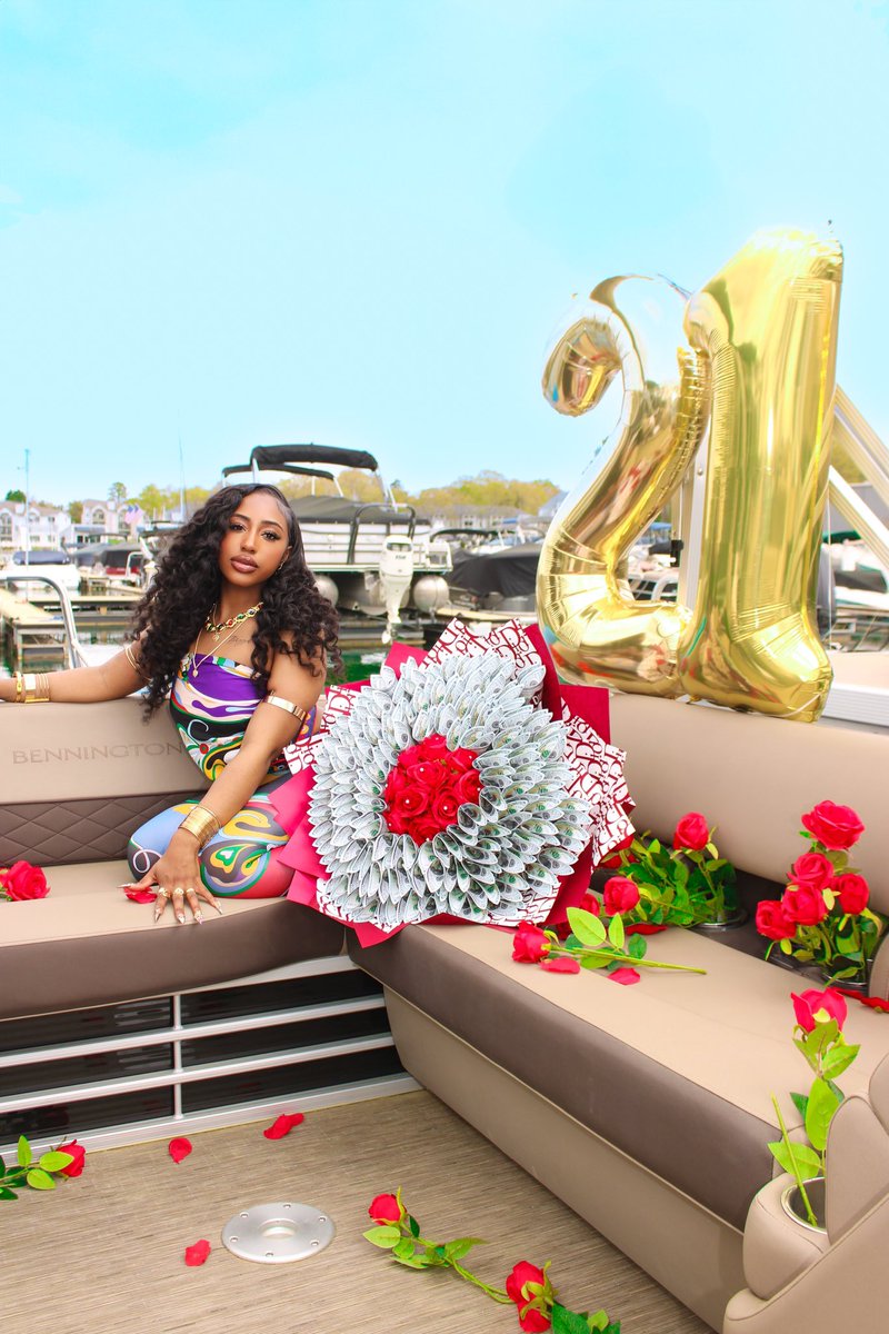 DasianaeC's tweet photo. Aries$$$exiest 🫧 happy birthday to me 4/12♈️ #aries #itsmybirthday #MSCBFW https://t.co/X519SmuvEf