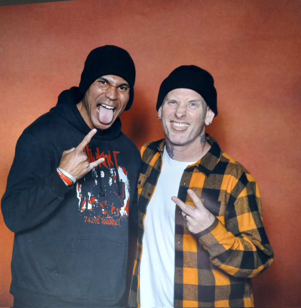 BigMatt_32's tweet image. #flashbacksaturday when I met my idol, my favorite artist, favorite frontman, the lead singer of @slipknot Mr @CoreyTaylorRock ! His bands saved my life, and I had to say to him, thank you for everything you've done. 
#coreytaylor #slipknot #metalheads #maggotforlife