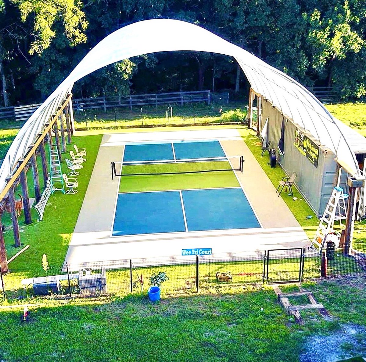 TheKitchenPB's tweet photo. Let’s normalize covers over outdoor pickleball courts. ⛱️ https://t.co/ZLY0H3eFNf