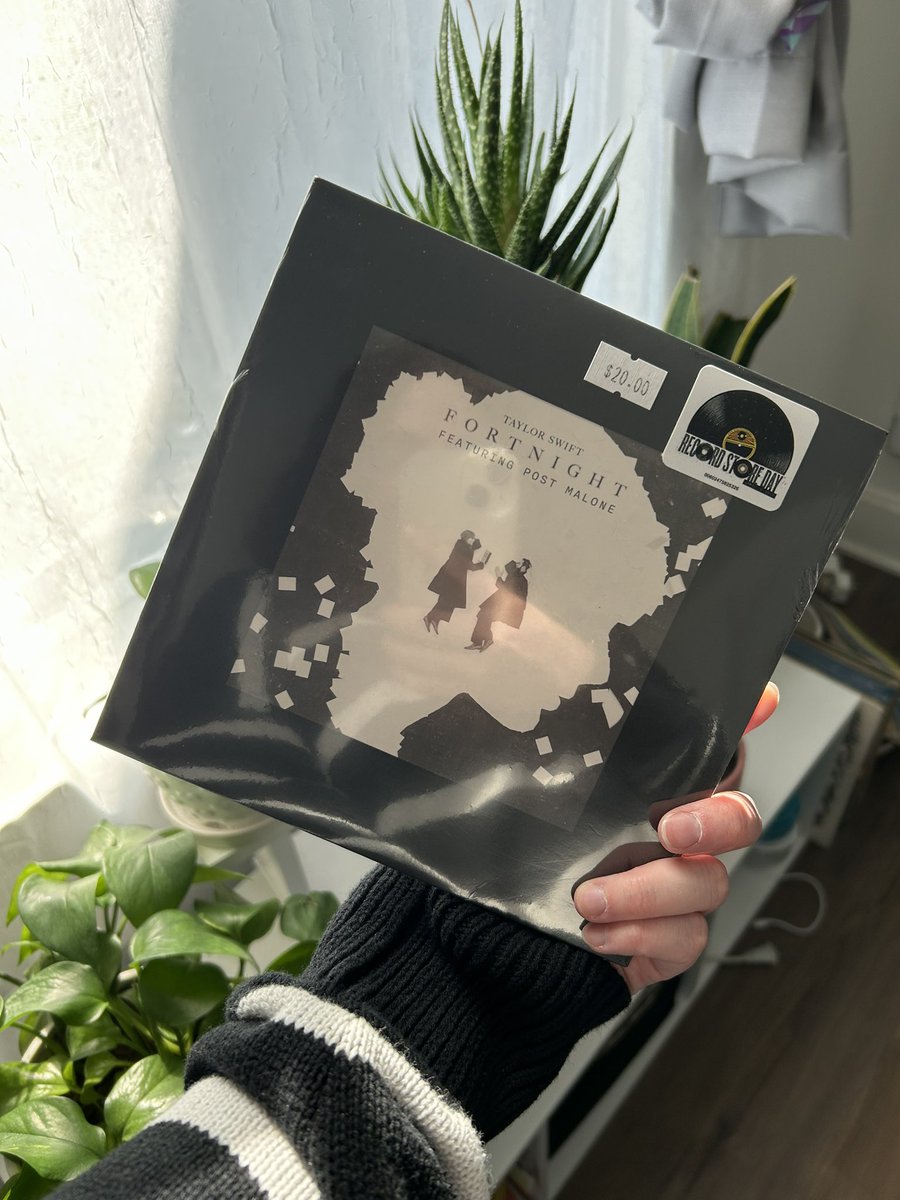 Got the last #RSD2025 Fortnight this morning at @SiplesRecords 🥲✨🎶