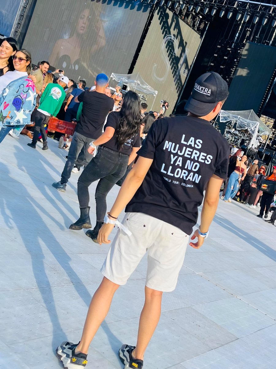 TianBustos's tweet image. #LMYNLWorldTourMedellin ... esperandote por 6ta vez @shakira
💎🐺
Los #Shakifans facturan! 👌🏻😬
#LMYNLWorldTour