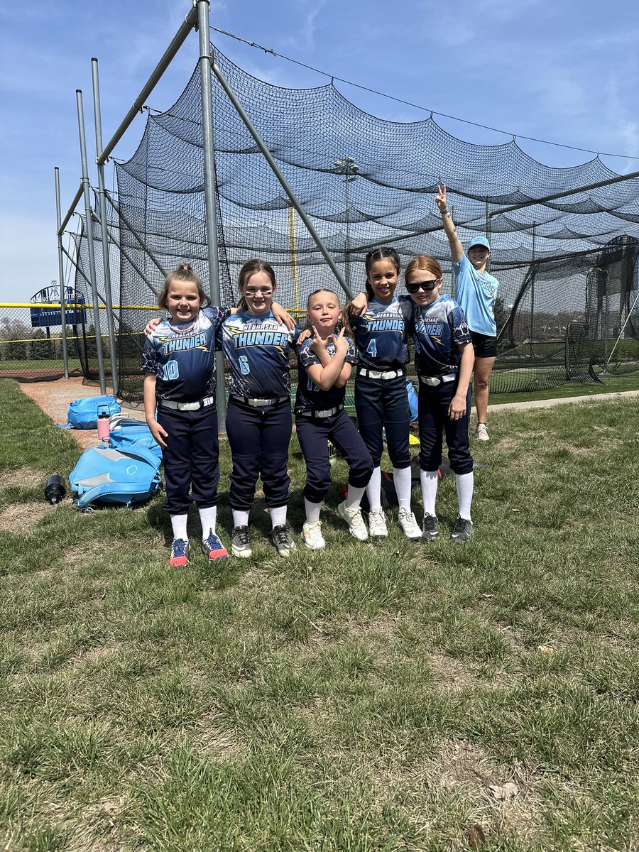 First scrimmage today in our new unis!!! It was great to get on the dirt.🥎Thanks you for hosting us Bennington! Featuring coach liv in the back✌️