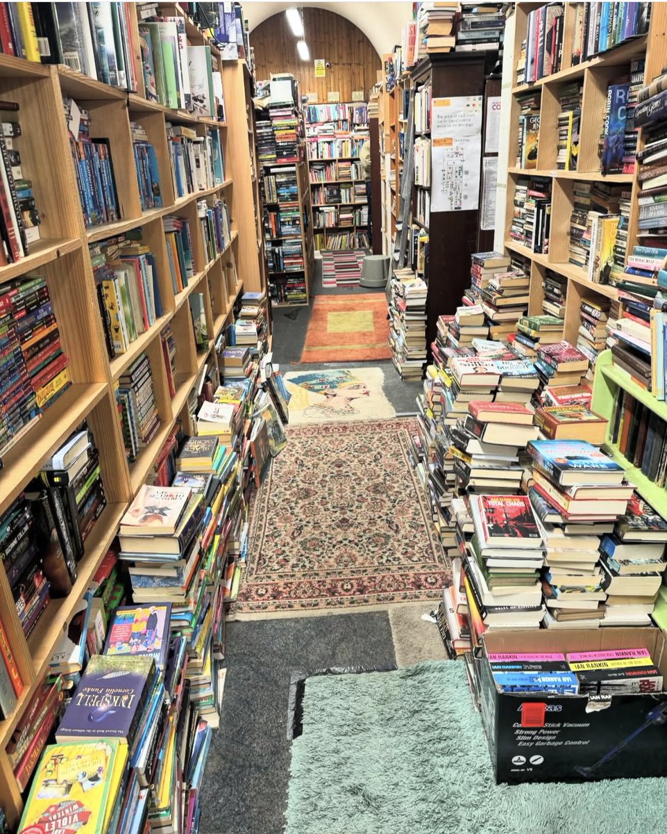 Mary_ork's tweet image. Hi, been losing followers of late, so I'm following back all the authors and writers ❤️   Please share your books or blogs below, and i will retweet   #WritingCommunity #Writerslift #Books #Wip #Poems #Blogs #Authors #Writers #ShamelessSelfpromosunday #QuestionOfTheDay