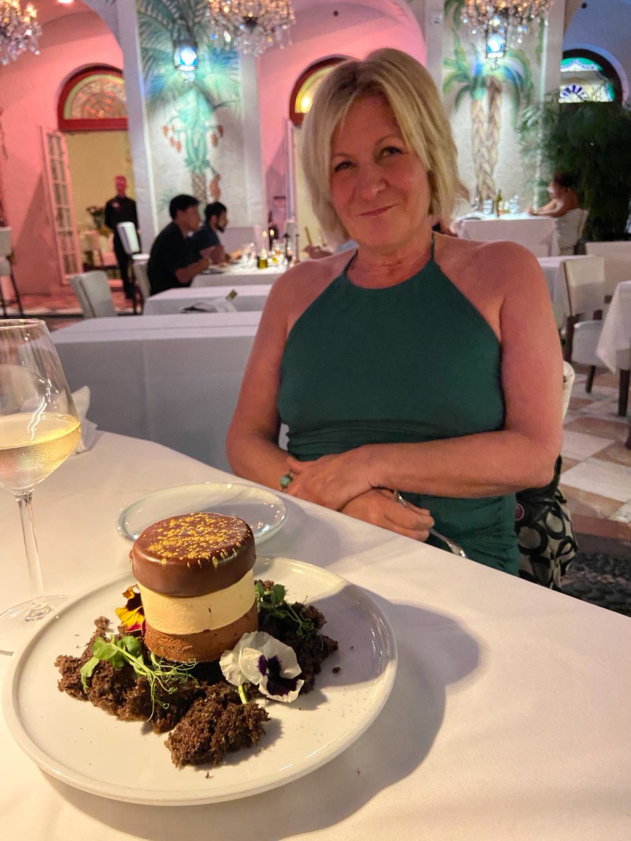 Davidkadlu's tweet photo. Dinner at The Versace Mansion in Miami. https://t.co/7fcyU1Lzqg