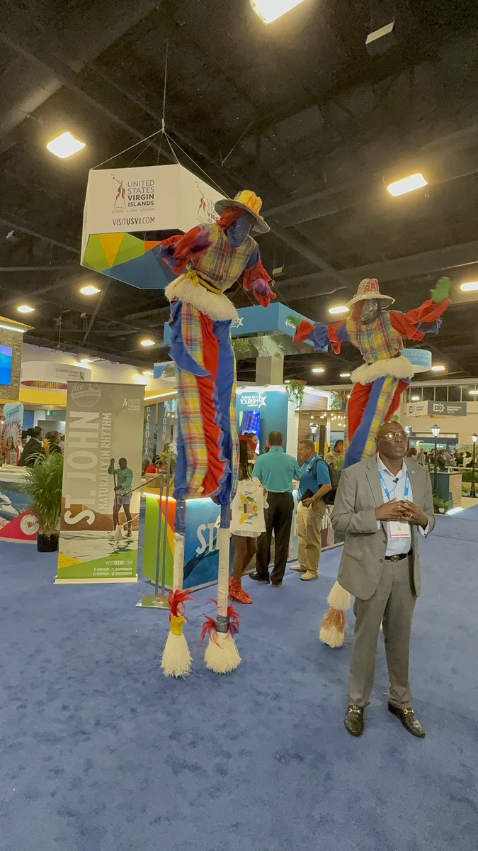 raisarivas's tweet photo. Como acostumbrado, Seatrade Cruise Global nos trajo gran oportunidad de networking y aprendizaje. Aunque el tiempo estuvo dividido, con el estreno del #MSCWorldAmerica, aprovechamos cada minuto de #STCGlobal en #Miami, este año celebrando su 40 Aniversario. https://t.co/UKLHBnP1Pc