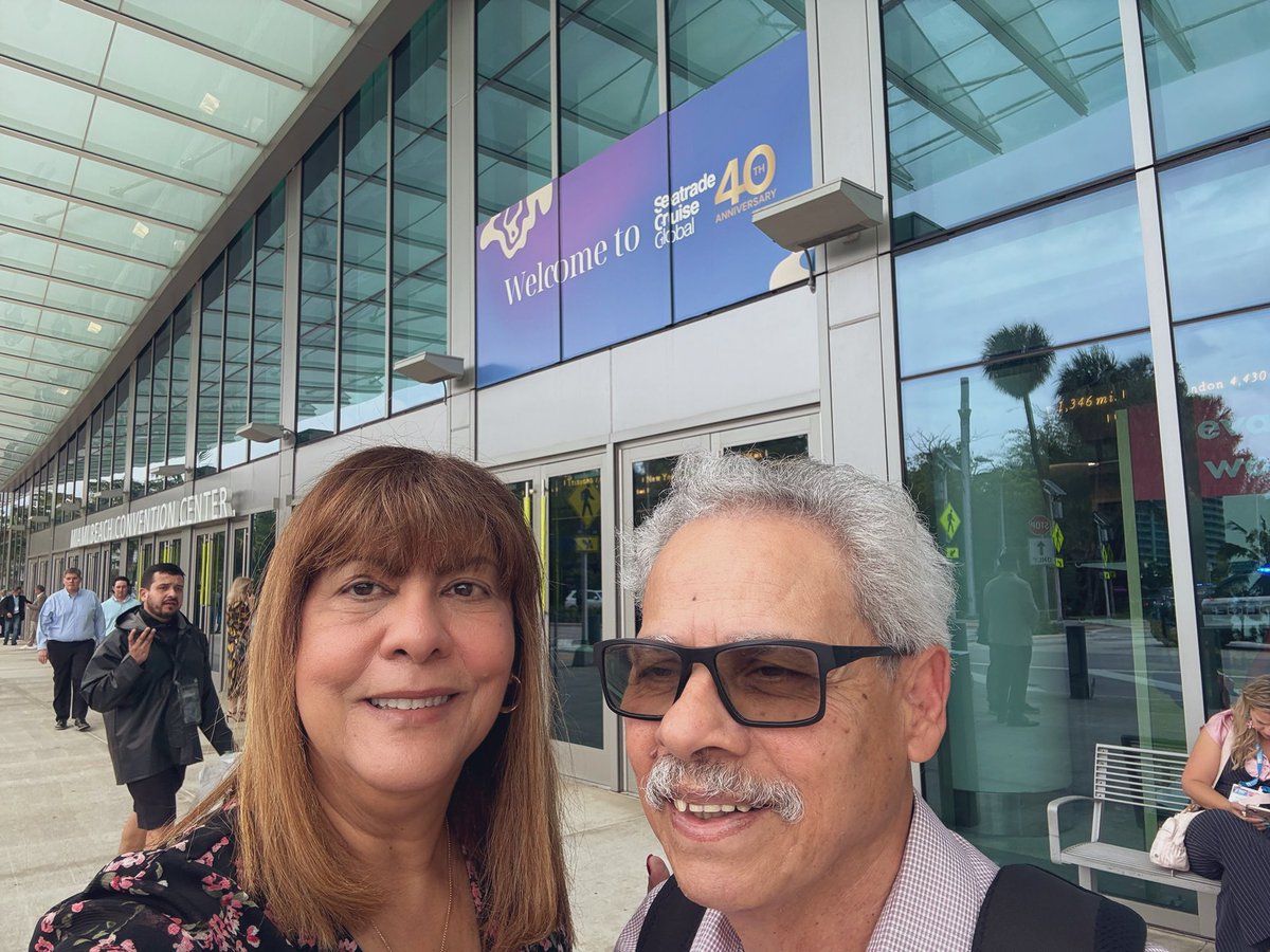 raisarivas's tweet photo. Como acostumbrado, Seatrade Cruise Global nos trajo gran oportunidad de networking y aprendizaje. Aunque el tiempo estuvo dividido, con el estreno del #MSCWorldAmerica, aprovechamos cada minuto de #STCGlobal en #Miami, este año celebrando su 40 Aniversario. https://t.co/UKLHBnP1Pc