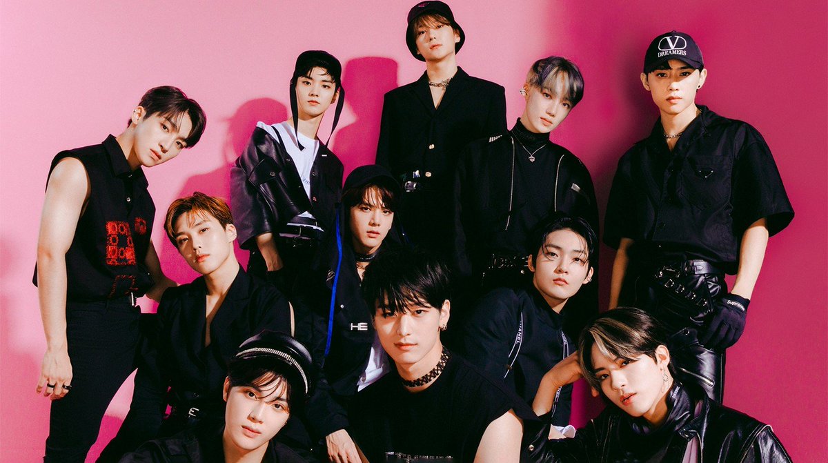 pannchoa's tweet photo. The Boyz destroying a sponsored cake gets brought back to light following Sunwoo VS Nana feud
https://t.co/uICaZhSs32 https://t.co/MAhcFZQPrR