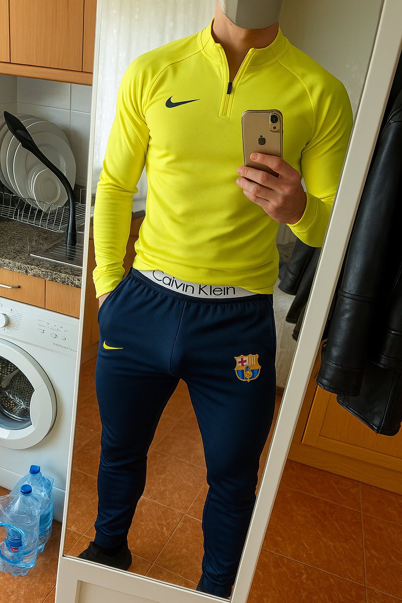 gaySoccerr's tweet photo. Chudaii https://t.co/gpl8uBKA4j