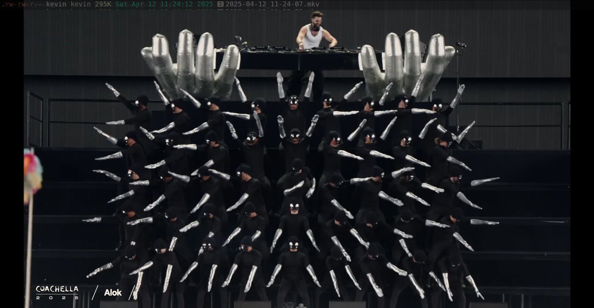 RoundSfi's tweet photo. .@alokoficial opening choreography was the best thing I've seen in awhile. The precision was crazy. #Coachella2025 https://t.co/wBhQawvSnX