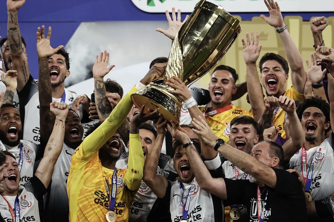 gavioesoficial's tweet photo. // O MAIOR CAMPEÃO DO ESTADO \\

🦅🏴🏳️

📸 internet https://t.co/yvURhCrMUF