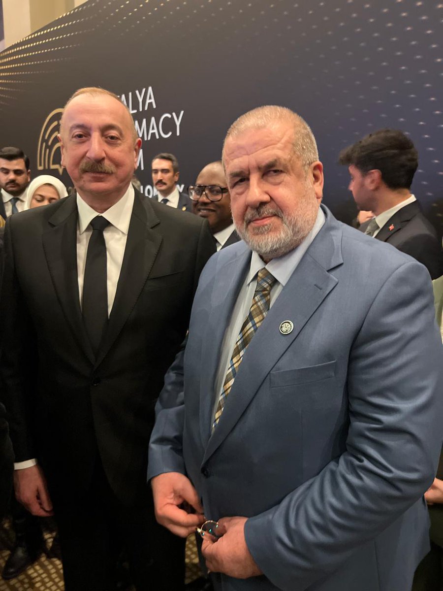 Antalya Diplomatik Forumu kapsamında Mustafa Ağa Abdülcemil Kırımoğlu ile birlikte Azerbaycan Cumhuriyeti Cumhurbaşkanı İlham Aliyev'e, Ukrayna'nın toprak bütünlüğüne ve egemenliğine verdiği destekten dolayı teşekkür etme fırsatı bulduk.