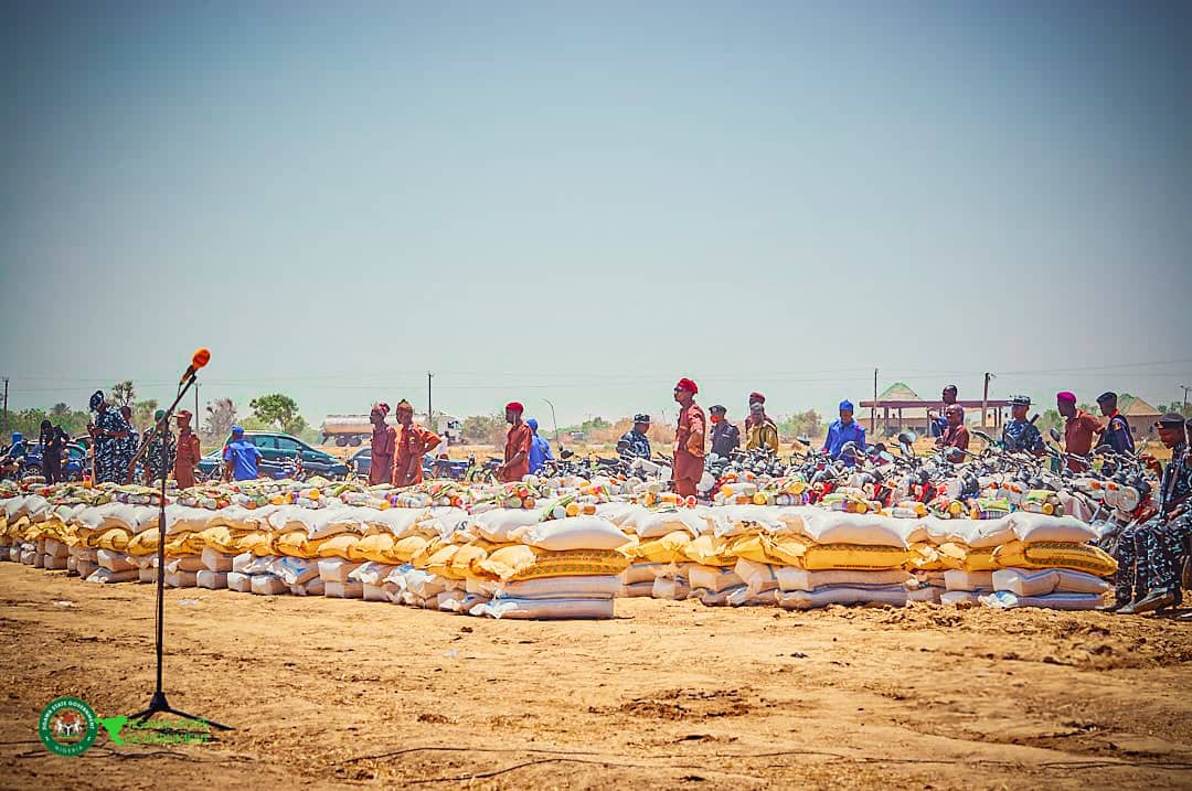 uanamadi's tweet photo. This Saturday at Auyo Local Government, I launched the Jigawa Rice Value Chain Development Programme & Flagged off the 2025 Dry Season Rice Production Programme. This dual event underscores our administration's dedication to food security, agricultural productivity, and farmer empowerment initiatives.

We have established an ambitious target of 3.6 million metric tonnes of annual rice production, and I am confident that with diligent farmers, committed stakeholders, and supportive partners, this goal can be achieved. For the current dry season alone, over 58,500 farmers across 27 localities will cultivate more than 130,000 hectares using improved seed varieties, modern cultivation techniques including fertilization, weed control, and irrigation.

This initiative aims not simply for increased output but complete transformation. Through the Rice Value Chain Development project, we will roll out full mechanization, processing hub development, and improved access to local and global markets. We pledge to transform Jigawa into Nigeria's leading rice producer and a vibrant agribusiness and rural prosperity center.

As we advance, I urge all farmers to make the most of this opportunity. You have my assurance that this administration will sustain the necessary backing and policies for success. 

Working together, we will build a stronger, self-reliant Jigawa powered by agricultural growth and lasting community development.