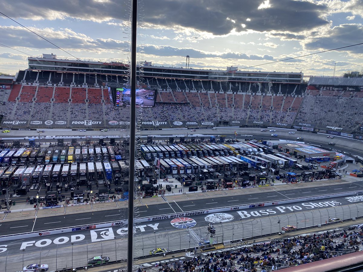 turnjeep's tweet photo. It @ItsBristolBaby https://t.co/ZNYS0UaVYW