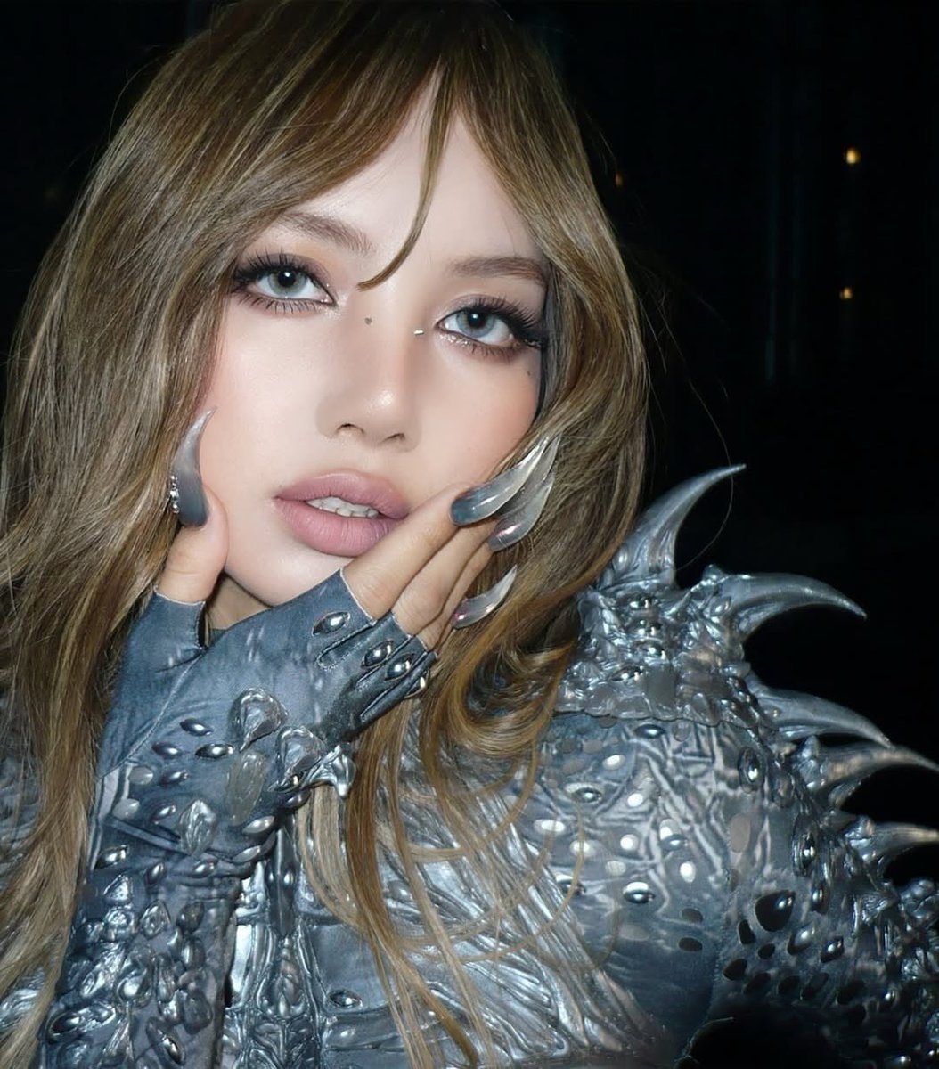 blckpinkpic's tweet image. LALISAAAA