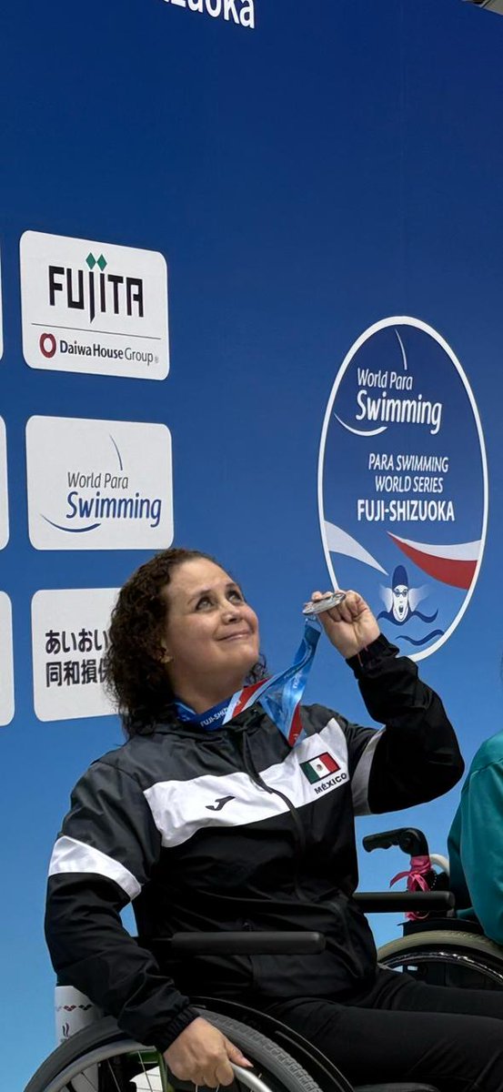 paracomentarse tweet media