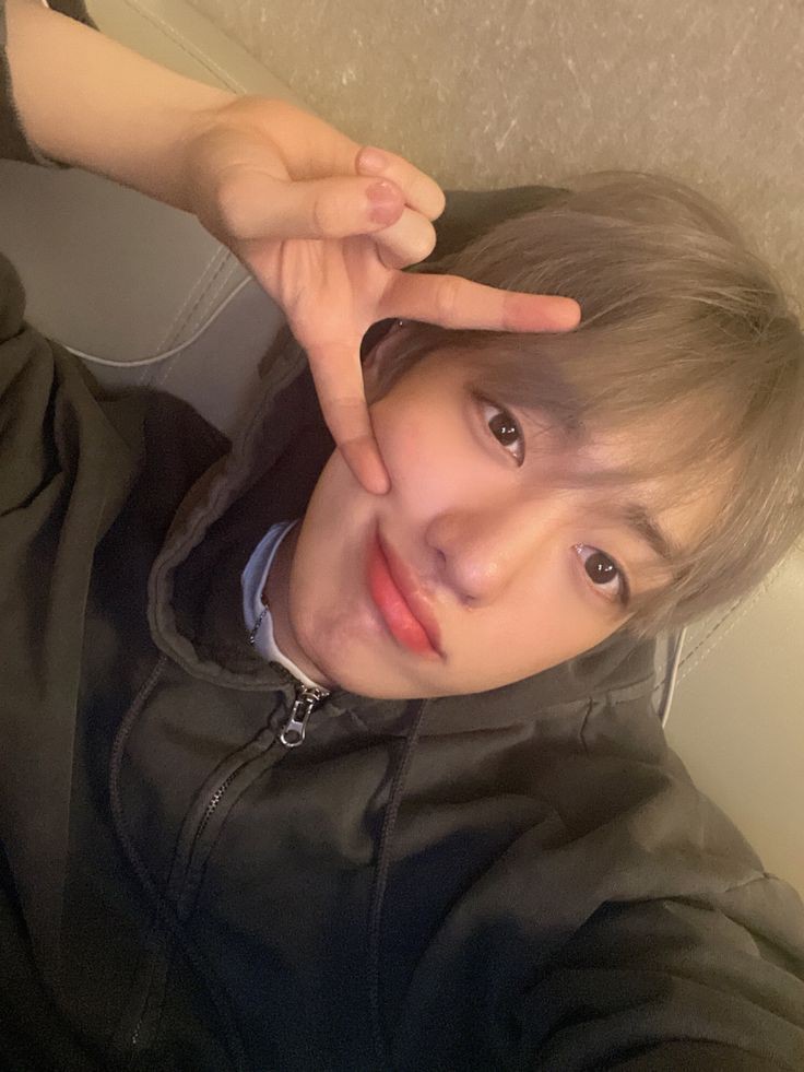 bwobaaswin's tweet photo. Happy youngtaek day🐥
#Our_Little_Chick_TAG_Day
#Dear_영택__상처입고_넘어져도_너는_니스만의_오아시스야💛
#GoldenChild #골든차일드
@GoldenChild @Hi_Goldenness https://t.co/AD49GnwDPX