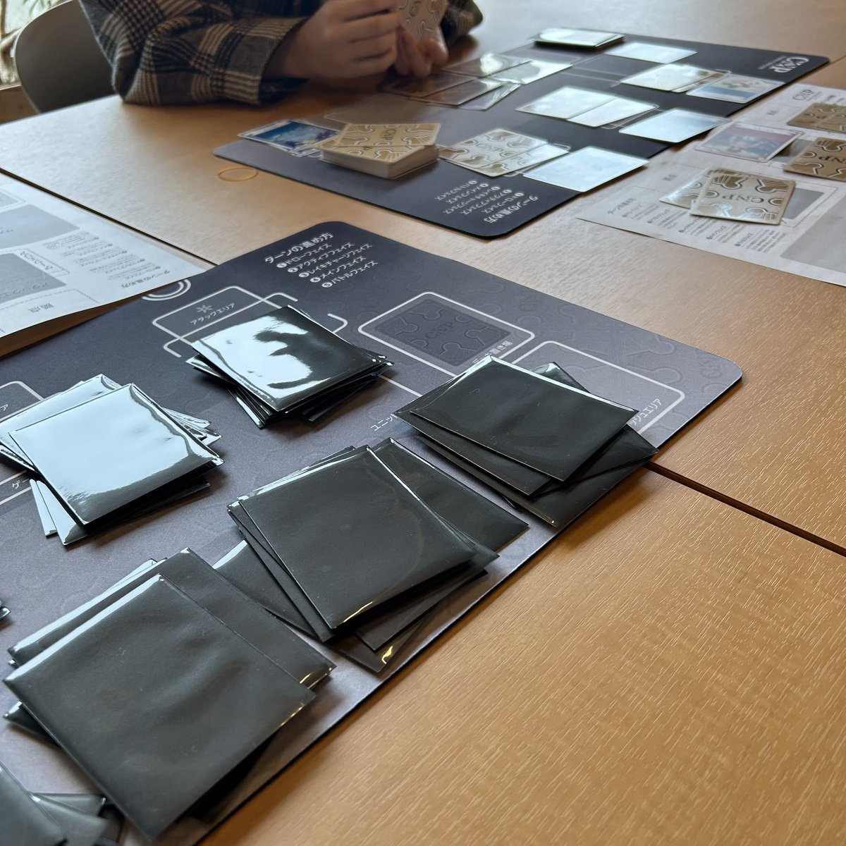 昨日は試遊会に参加しました！
しっかりルールも覚えれて良かったです💪
運営の方々、丁寧に教えて頂きありがとうございました！

更になんと。1BOX購入したのですが、2パック目でゴッドパックでました！
シロクマ〜！😍謎の少女は2カートン目！

#CNPトレカ
#CNPトレカひみつきち
<a href="/Monolithos_CNP/">CNPトレカ公式</a>