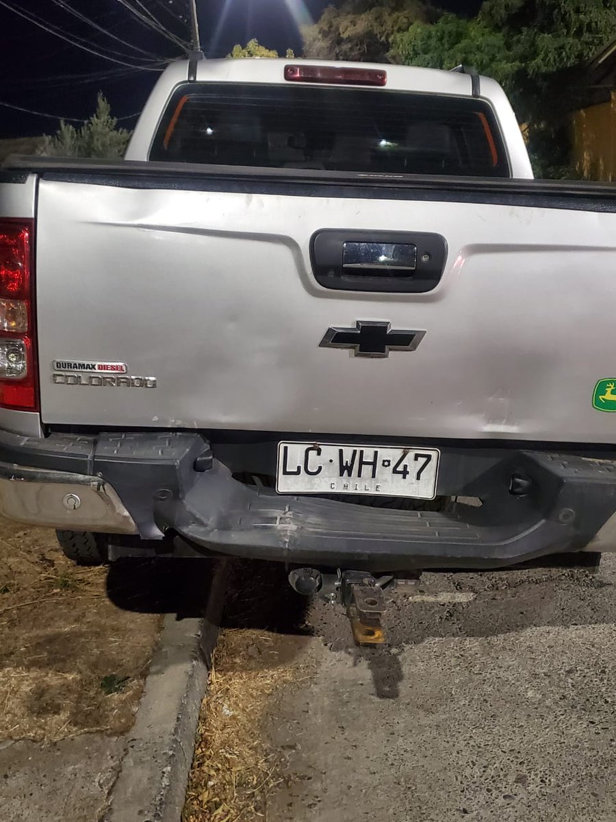 FlanegaPa's tweet photo. Vehículo mal estacionado fuera de mi domicilio en Manso de Velasco https://t.co/Z23AgEBKqo