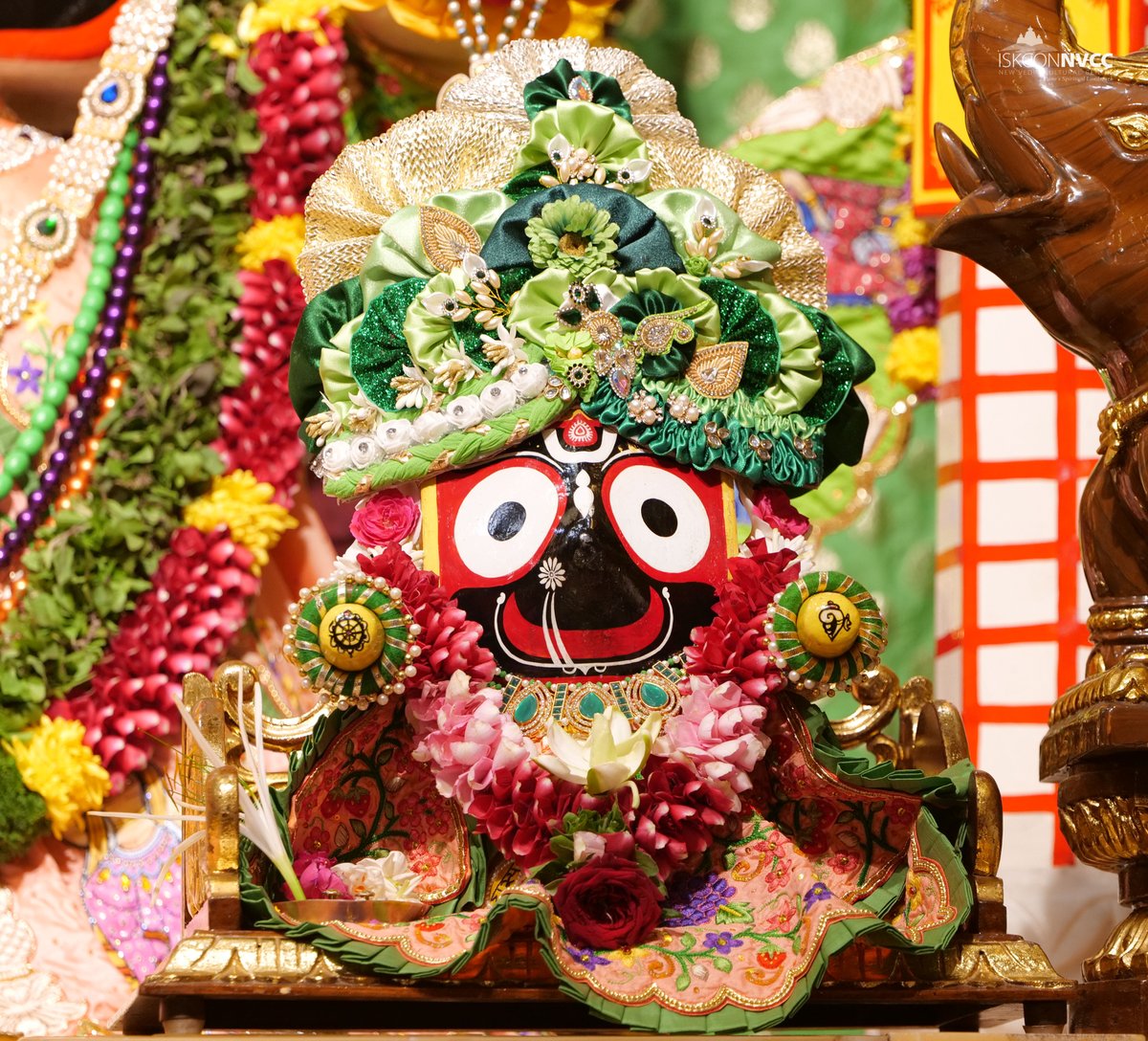 ISKCONPune's tweet photo. 🙏🏽Today's Darshan 📿 🗓13-04-2025🙏
🌷Sri Sri Jagannath Baldev Subhadra🌷
🚩@ISKCONNVCCPune🚩
.
.
#ISKCON #ISKCONNVCC #ISKCONNVCCPune #ISKCONPune
#13thapril #13thapril2025 #Sunday #Vrindavan
#Harinaamsankirtan #Radheshyamdas #Radheradhe
#Sankirtan #Kirtan #Mayapur #Prabhupada https://t.co/3oIweFNXe9