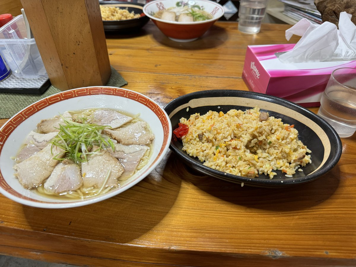 cake_1203c's tweet photo. チャーシューメン＋焼き飯 https://t.co/79vplqsksB