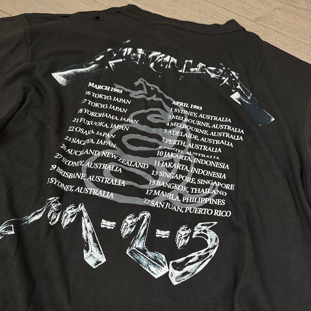 gigmerch's tweet photo. 32 years ago today. Singapore. @Metallica. https://t.co/fUPspSqd3e