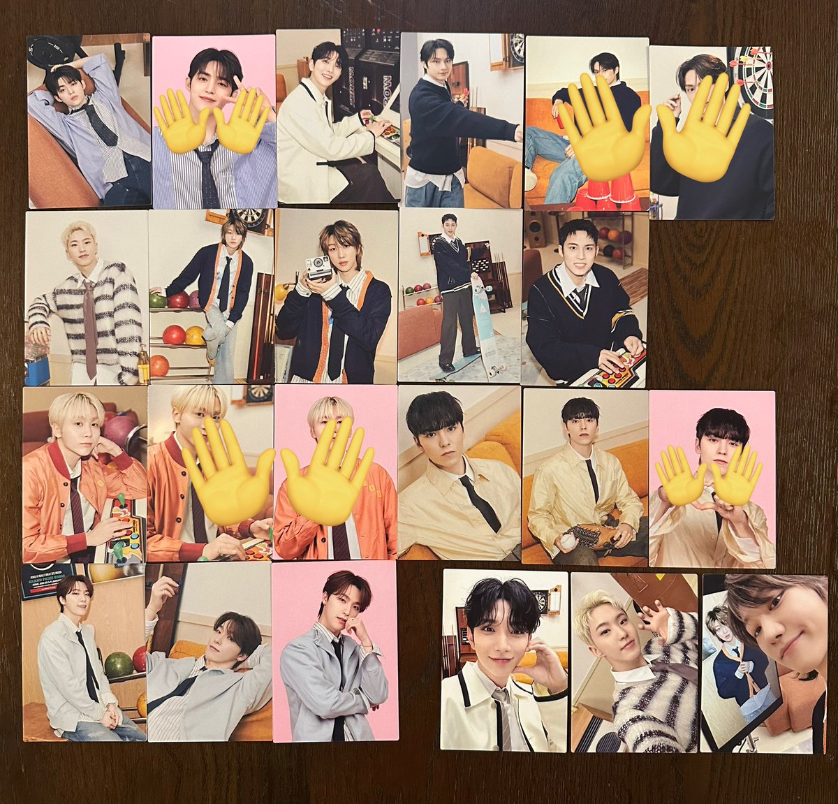SEVENTEEN HOLIDAY トレカ 缶バッジ ピンズ 交換 【譲】エスクプス