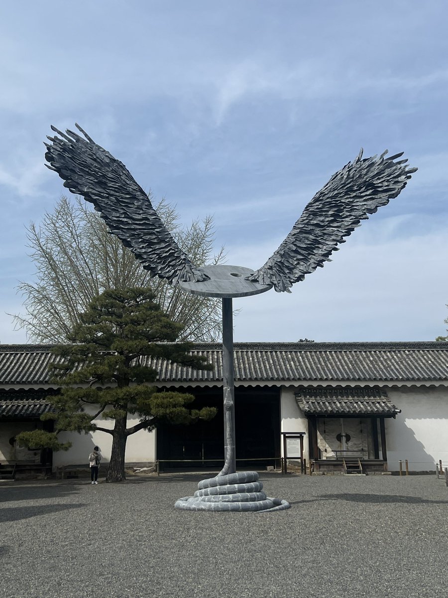 tarokaribe's tweet photo. 京都 二条城のアンゼルム・キーファー個展「ソラリス」 https://t.co/rmwL66TB4H