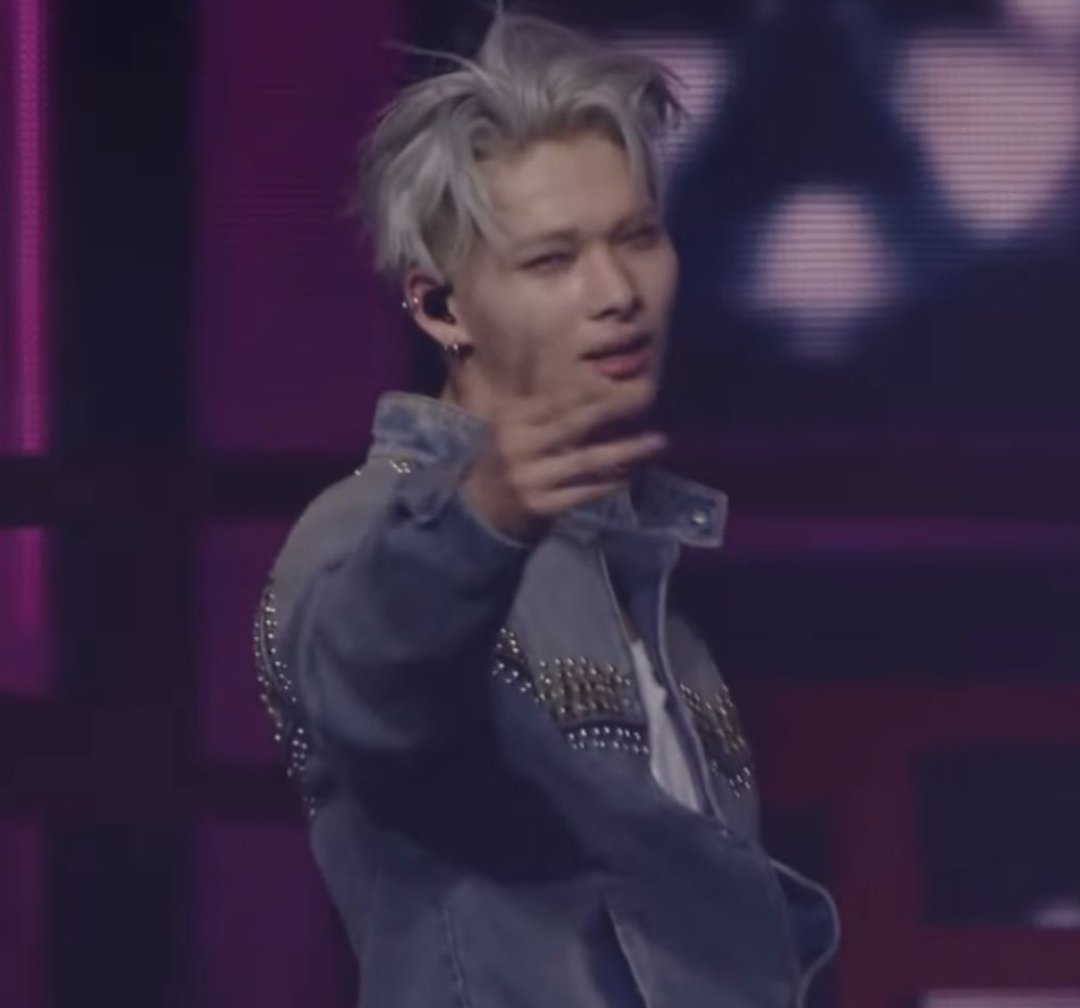 AboutMusicYT's tweet photo. Ni-ki of ENHYPEN is giving everything during their Coachella performance today. https://t.co/Ni7YDZaaGr